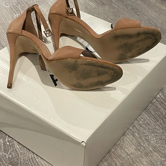 Aldo Nude Suede Heels - Picture 3 of 4